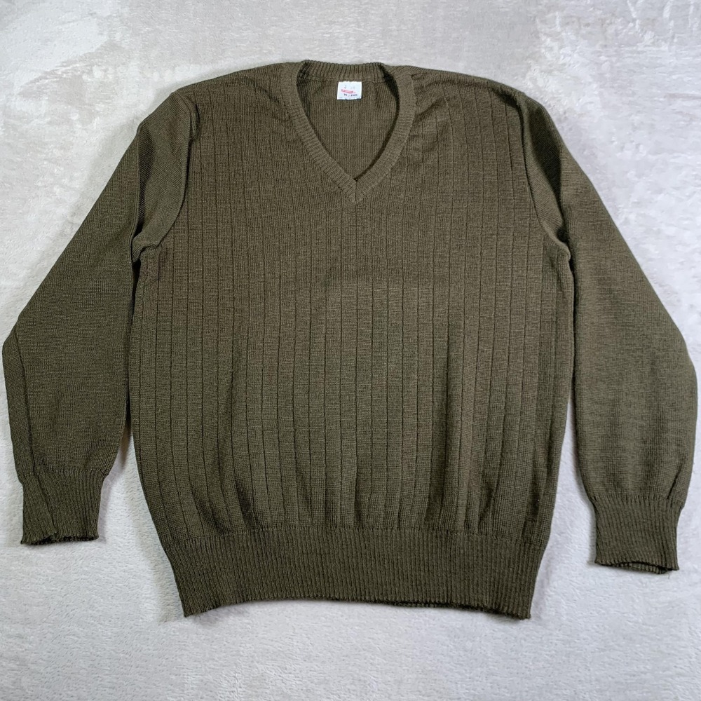 VTG Tatrasvil Sweater Mens Large Brown Knit Pullover 100% Acrylic Preppy V Neck